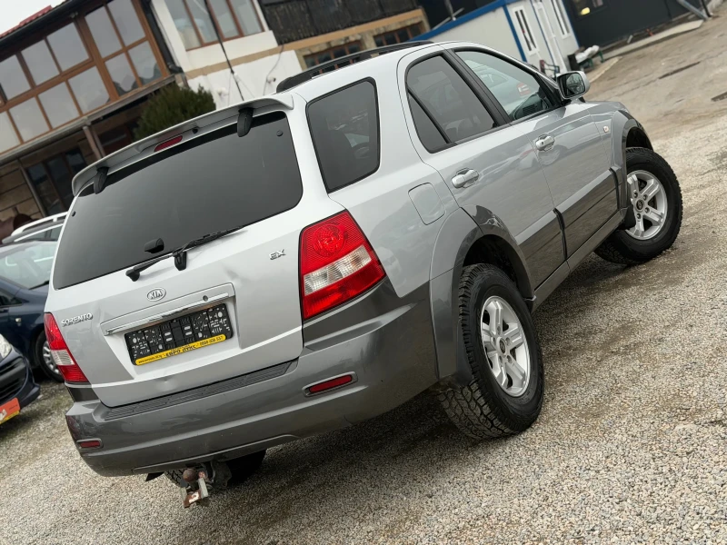 Kia Sorento 2.4i 140кс 4х4 КЛИМАТРОНИК НОВИ ГУМИ, снимка 6 - Автомобили и джипове - 53430987