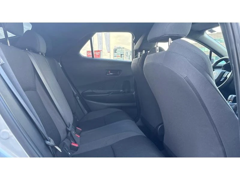 Toyota C-HR 1.8 HEV E-CVT CLUB FWD - изображение 7