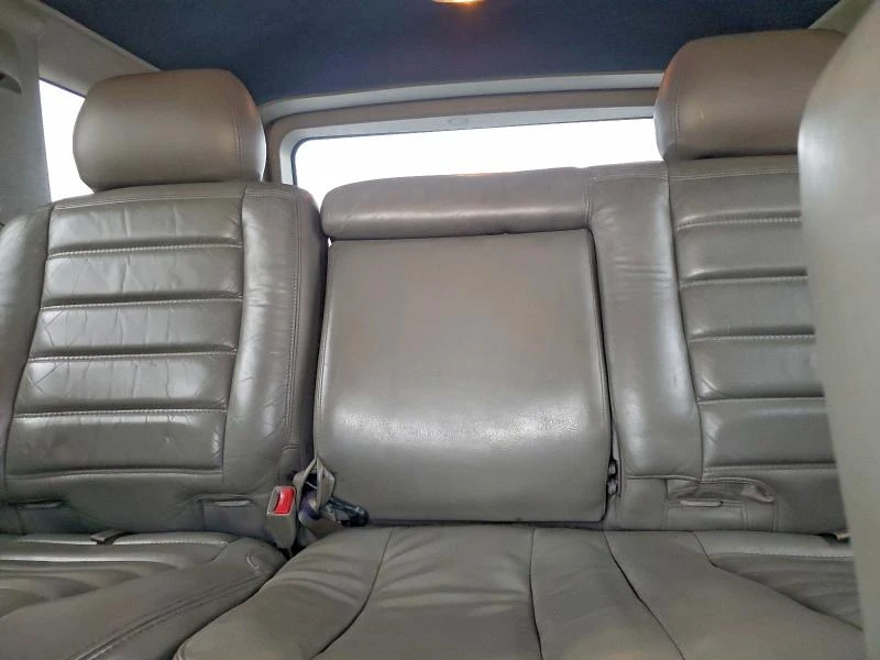 Hummer H2 6.0L 8 All wheel drive, снимка 13 - Автомобили и джипове - 53237555