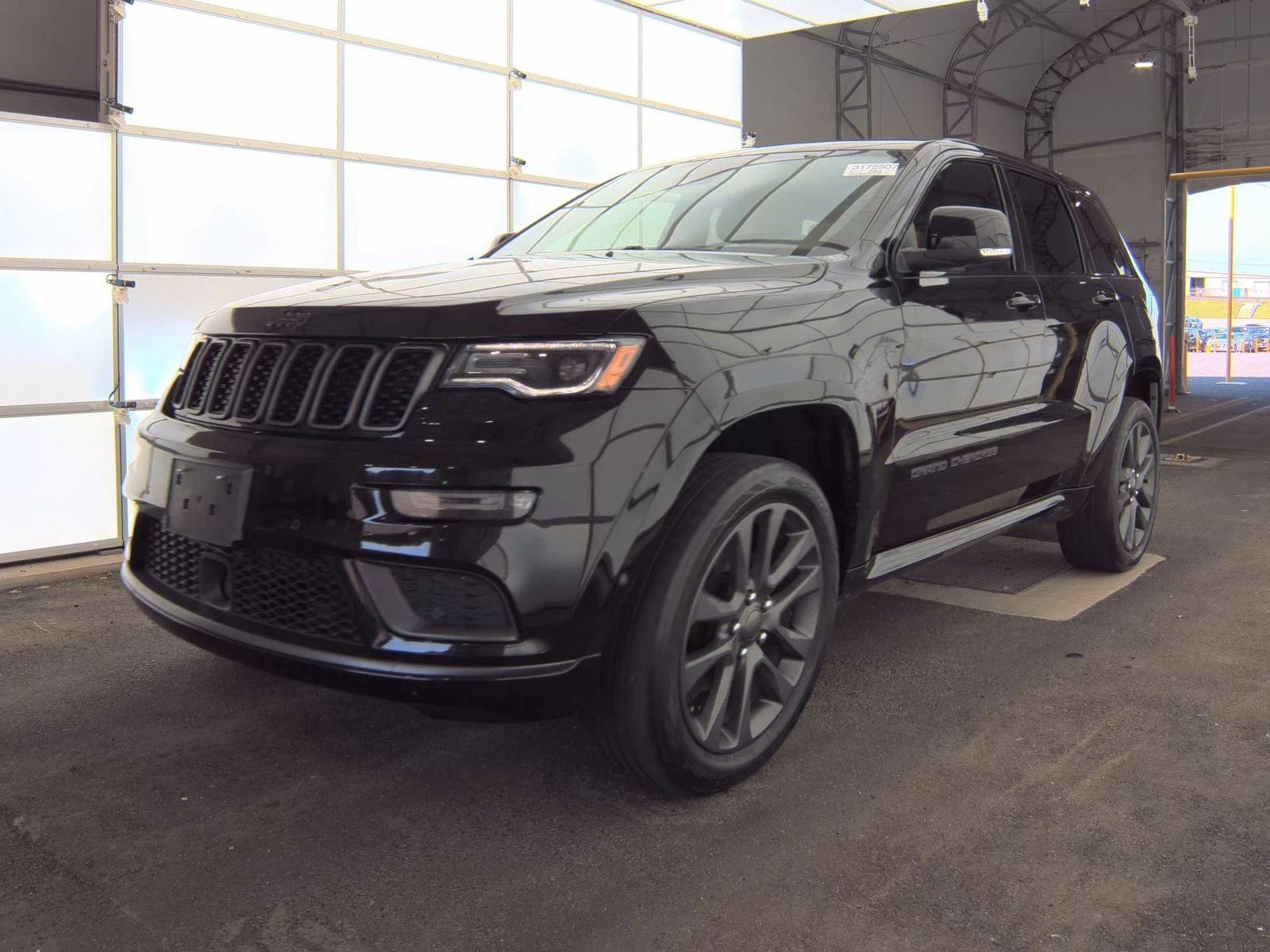 Jeep Grand cherokee High Altitude* 8ZF* 4x4* Distronic* Keyless* Обдух - изображение 2
