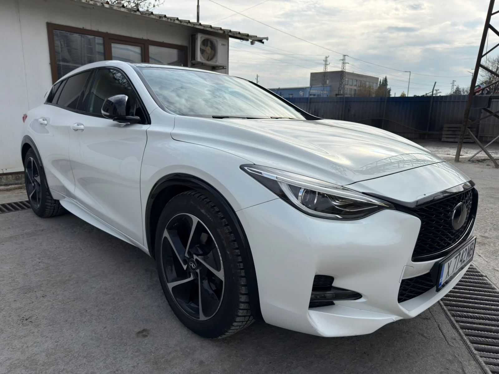 Infiniti Q30 S - изображение 2