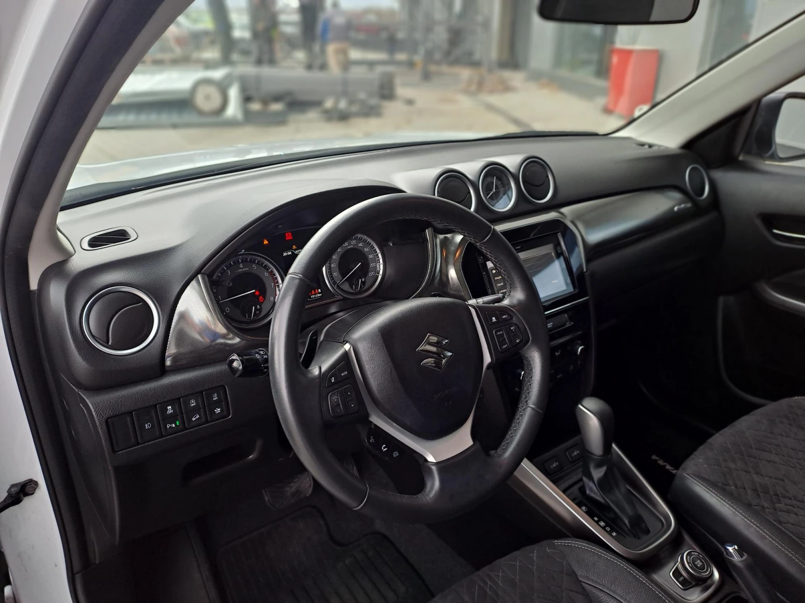 Suzuki Vitara 1.4 GLX S/R Booster Jet HYBRID 4X4 AUTO  - изображение 9