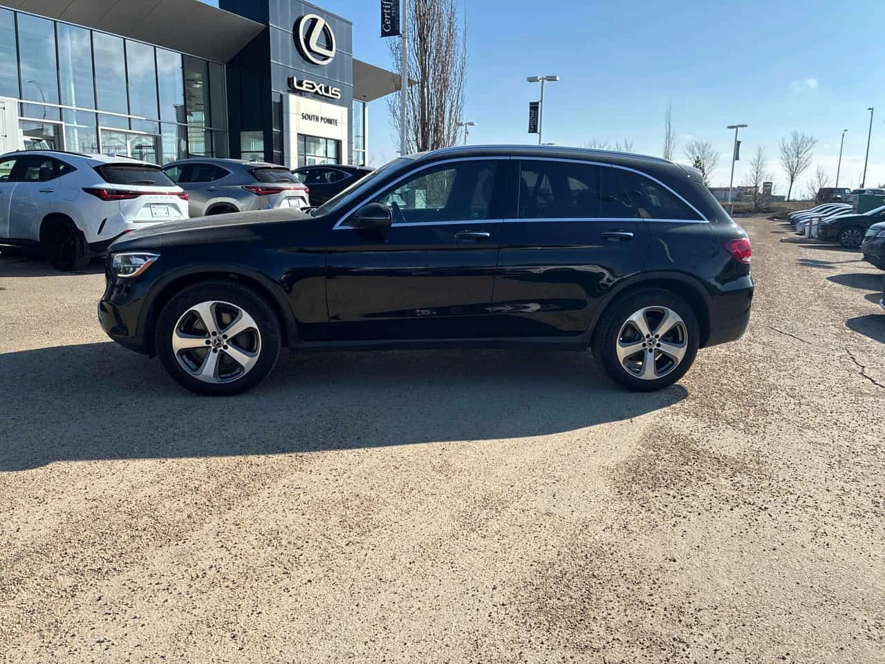 Mercedes-Benz GLC 300 * PANO* ПОДГРЕВИ* KEYLESS* CARFAX, снимка 2 - Автомобили и джипове - 54197232