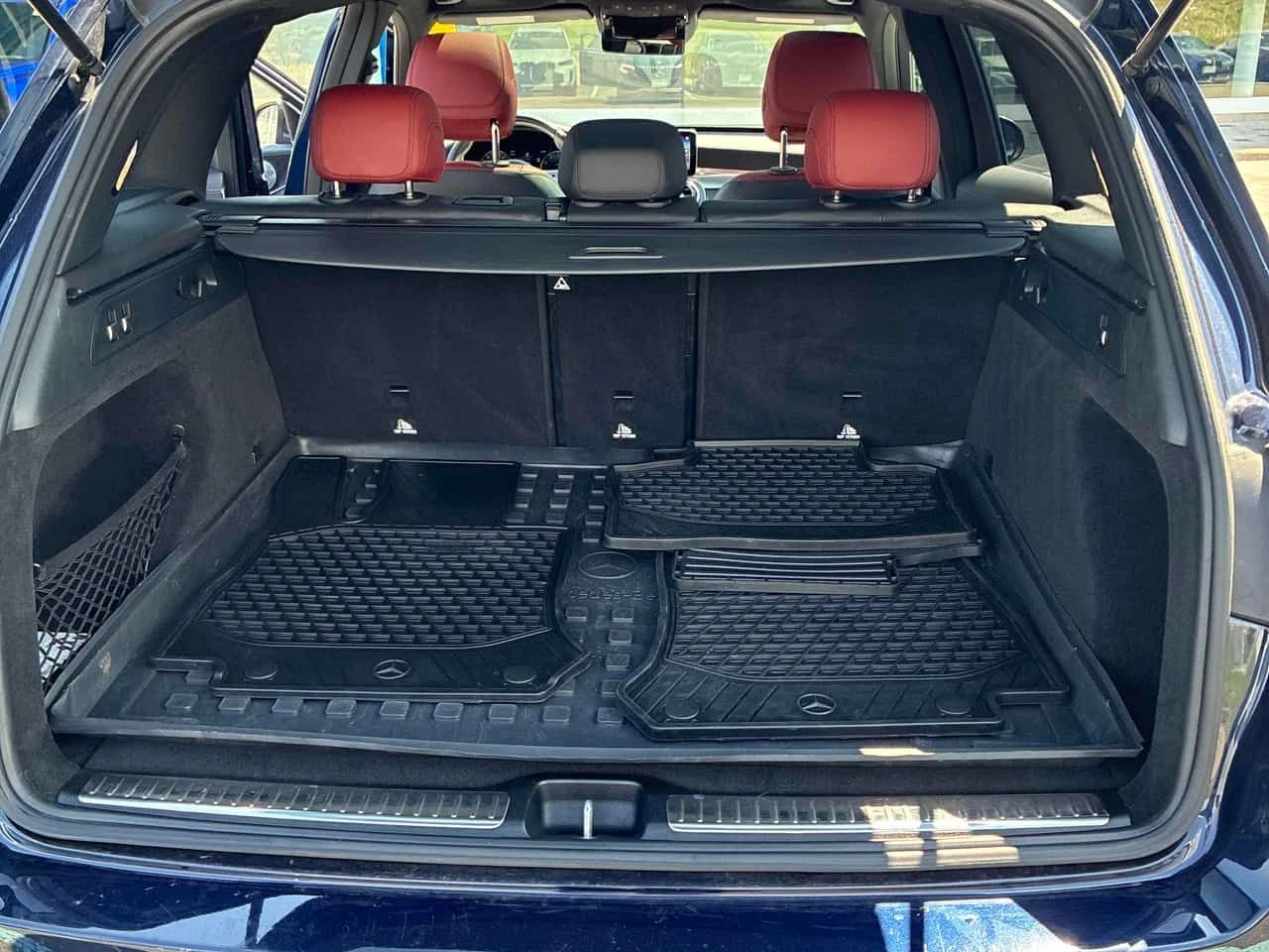 Mercedes-Benz GLC 43 AMG | DISTRONIC | BURMESTER | 360 | ЧЕРВЕН САЛОН | , снимка 11 - Автомобили и джипове - 54478712