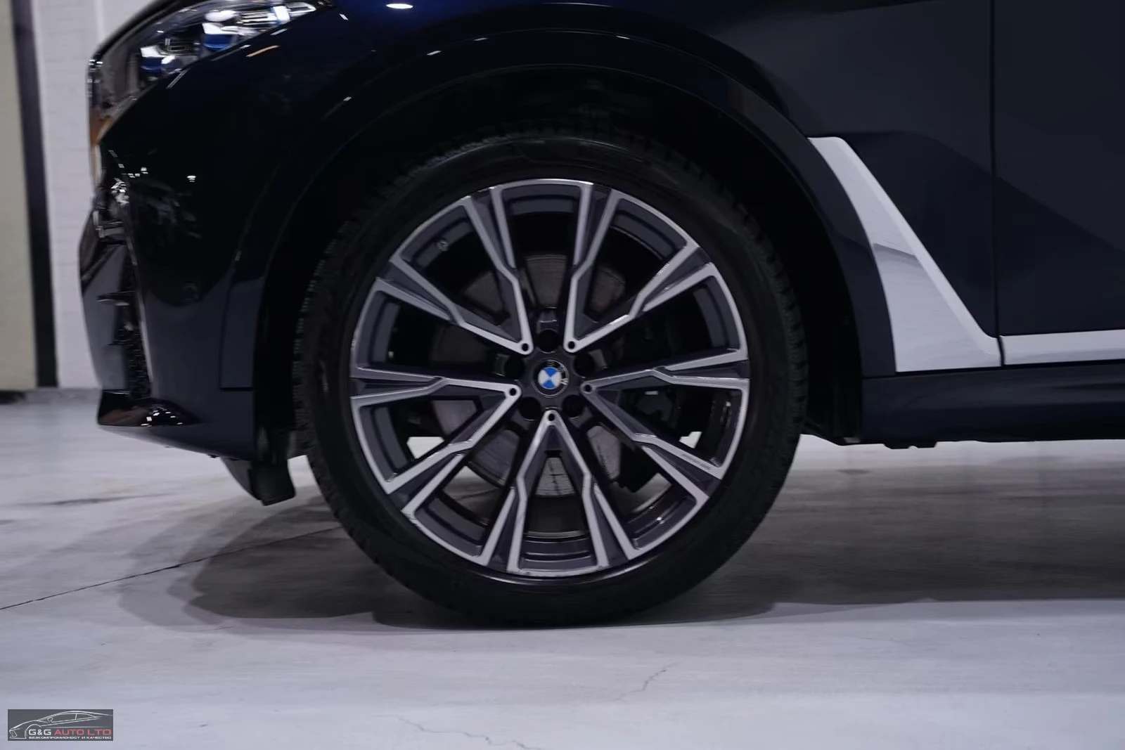 BMW X7 40i/333HP/M-SPORT/360/CARBON/PANO/KLESS/413z | Mobile.bg � ����������� 4