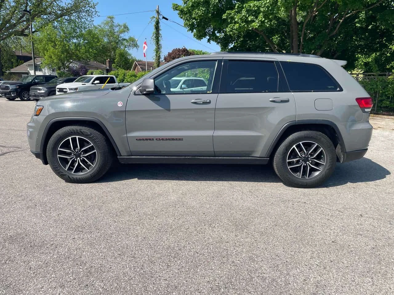 Jeep Grand cherokee * Trailhawk * CARFAX * ПОДГРЕВИ * ПАНО * KEYLESS, снимка 2 - Автомобили и джипове - 54642572