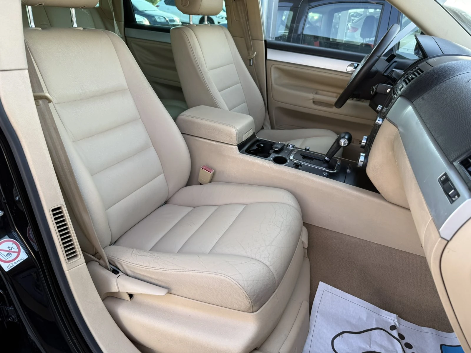VW Touareg 3.0TDI КОЖА АВТОМАТ, снимка 12 - Автомобили и джипове - 55084591