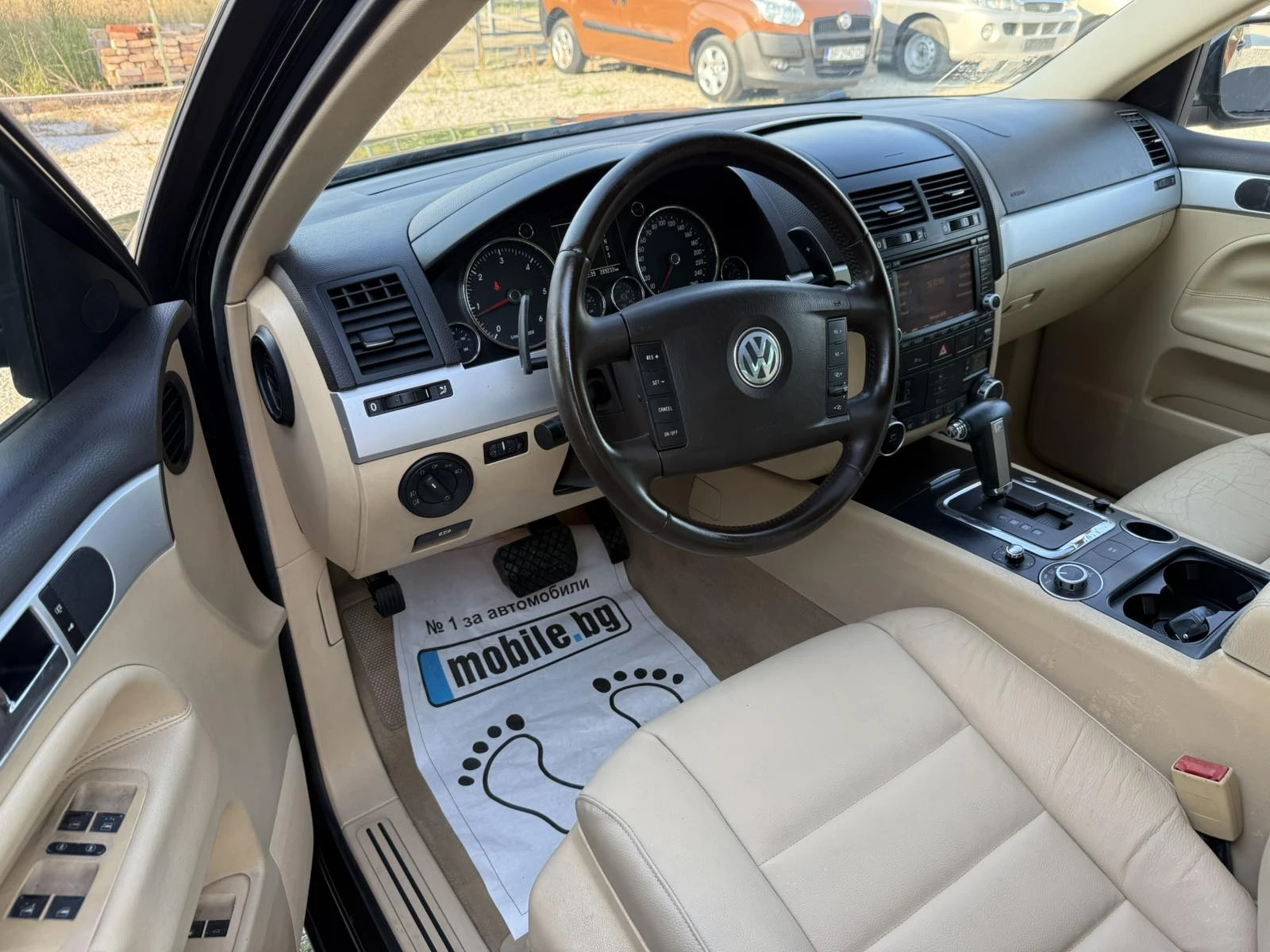 VW Touareg 3.0TDI КОЖА АВТОМАТ, снимка 10 - Автомобили и джипове - 55084591