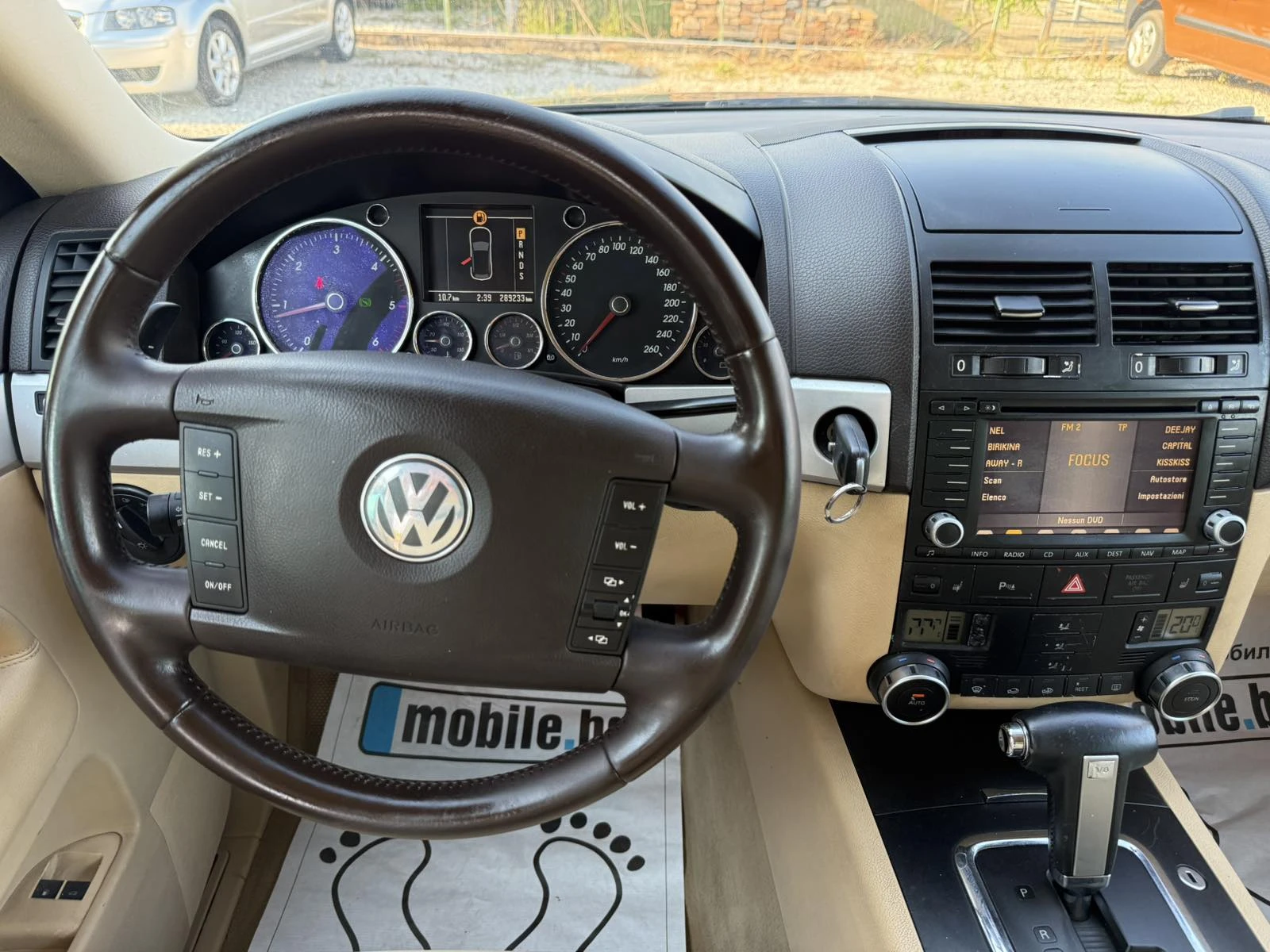 VW Touareg 3.0TDI КОЖА АВТОМАТ, снимка 9 - Автомобили и джипове - 55084591