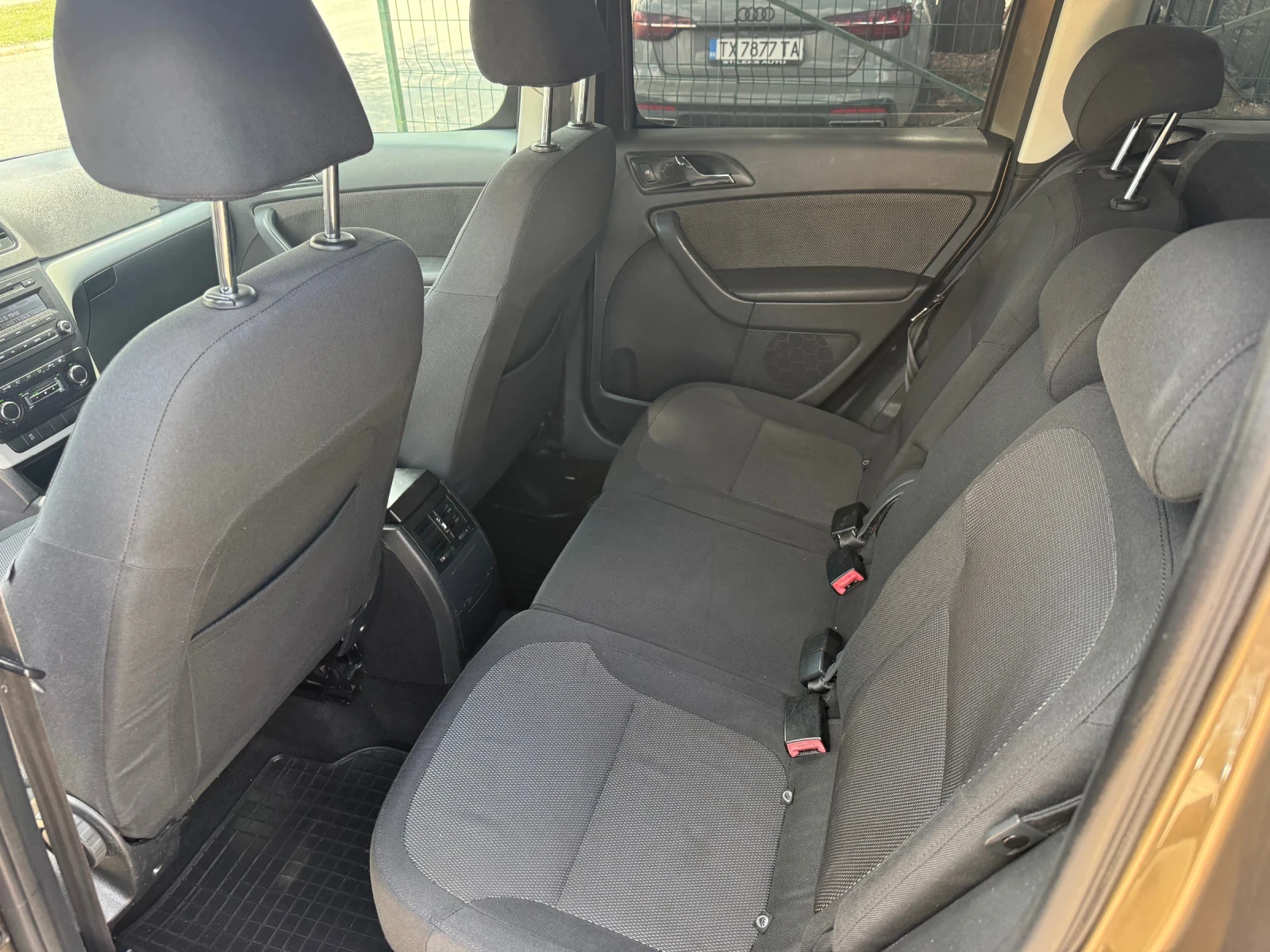 Skoda Yeti 2.0 TDI Италия, снимка 11 - Автомобили и джипове - 55421429
