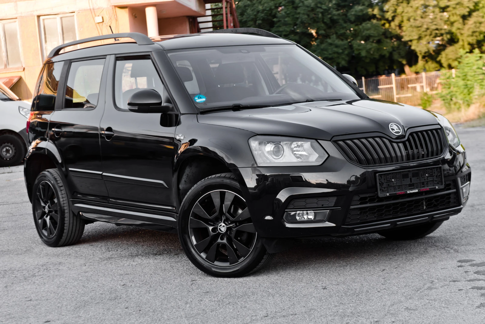 Skoda Yeti 2.0TDI - NAVI- MONTE-CARLO - 4x4 -СЕРВИЗНА ИСТОРИЯ