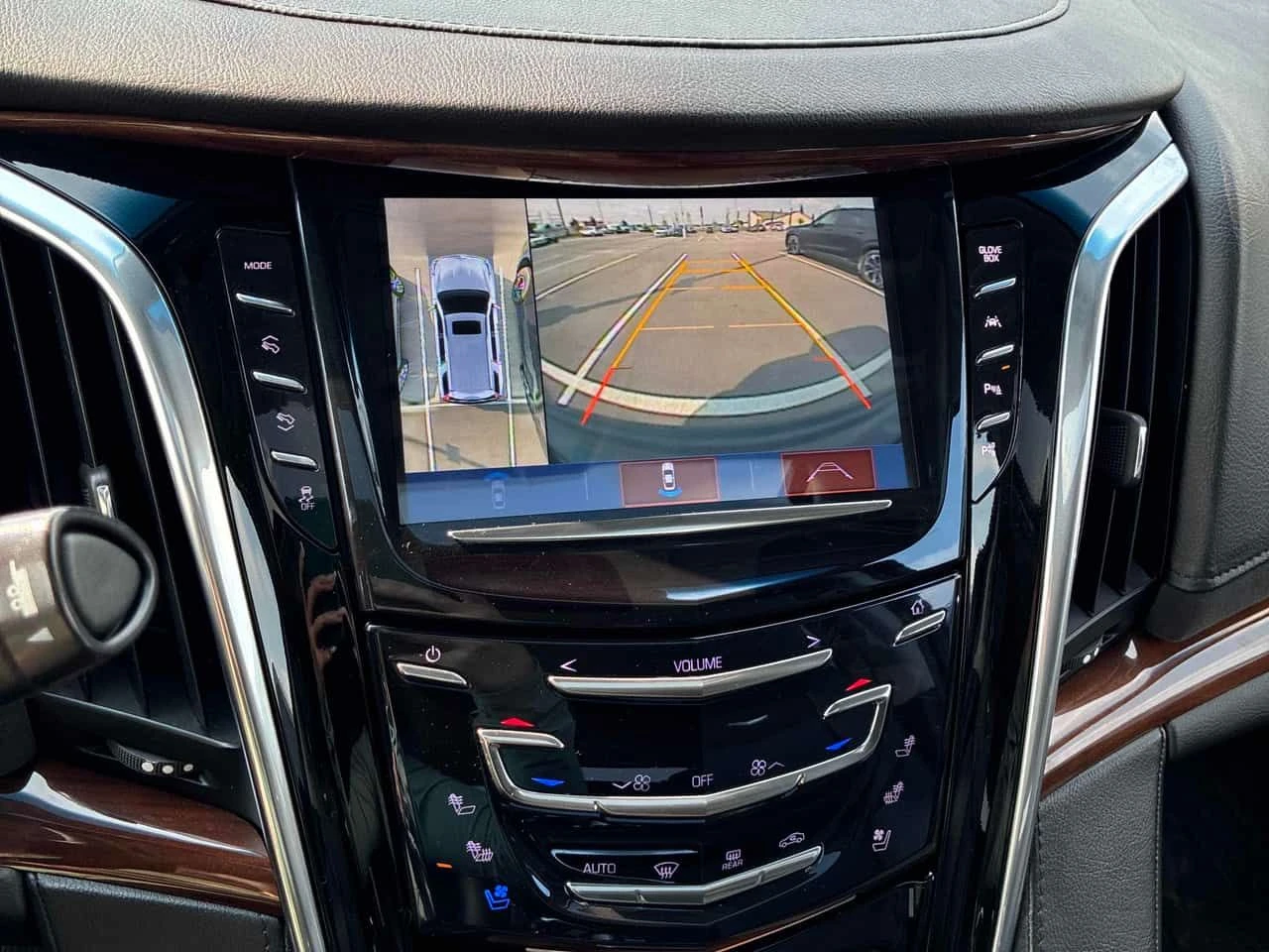 Cadillac Escalade Premium Luxury | CARFAX | АВТОКРЕДИТ , снимка 10 - Автомобили и джипове - 55631024