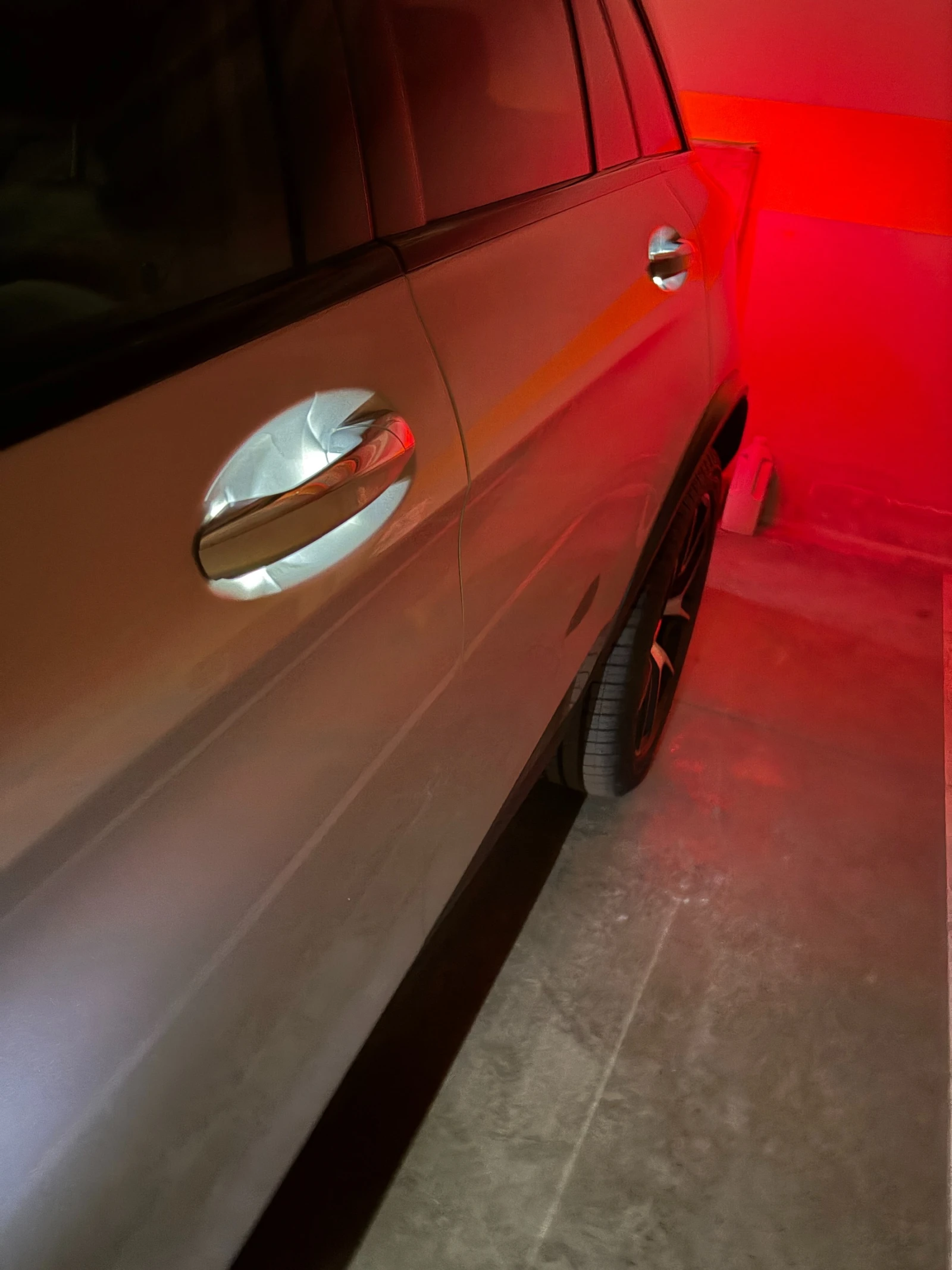 Mercedes-Benz GLC 300 4MATIC | AMG | NIGHT PACK | PANORAMA | BURMESTER, снимка 17 - Автомобили и джипове - 55650420