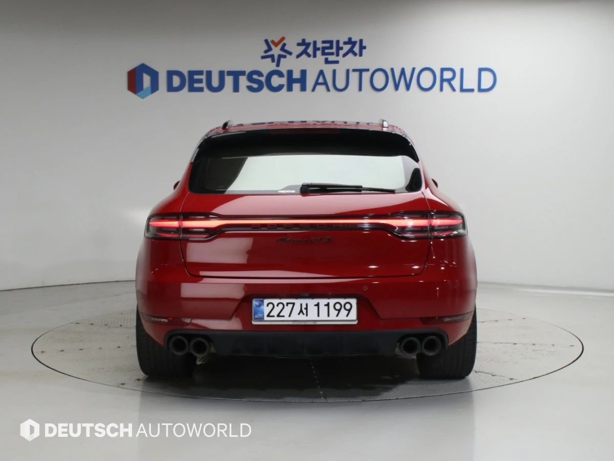 Porsche Macan GTS* ЕЛ. БАГАЖНИК* ПОДГРЕВ ВОЛАН* ЛЮК* КРАЙНА ЦЕНА, снимка 4 - Автомобили и джипове - 56187000