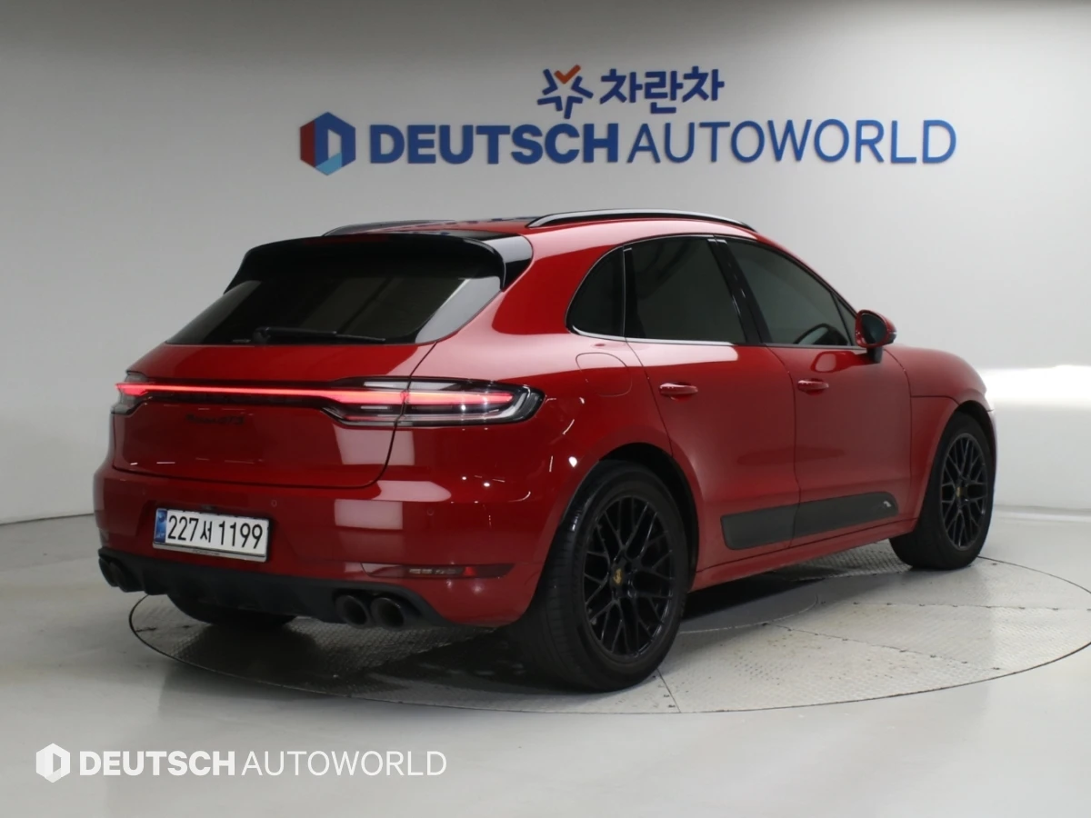 Porsche Macan GTS* ЕЛ. БАГАЖНИК* ПОДГРЕВ ВОЛАН* ЛЮК* КРАЙНА ЦЕНА, снимка 2 - Автомобили и джипове - 56187000