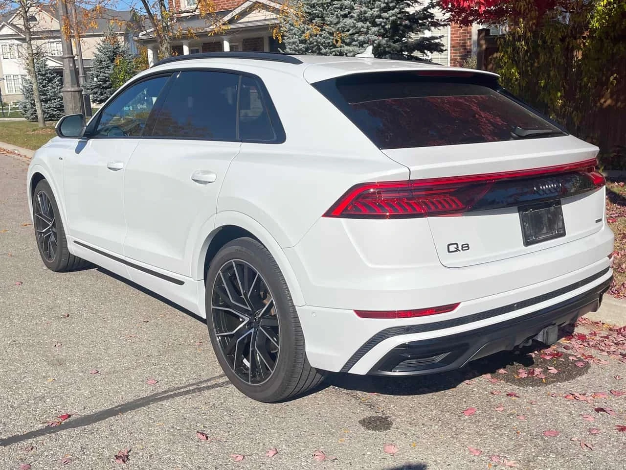 Audi Q8 * Technik * ДВА КЛЮЧА  * KEYLESS * , снимка 7 - Автомобили и джипове - 56621137