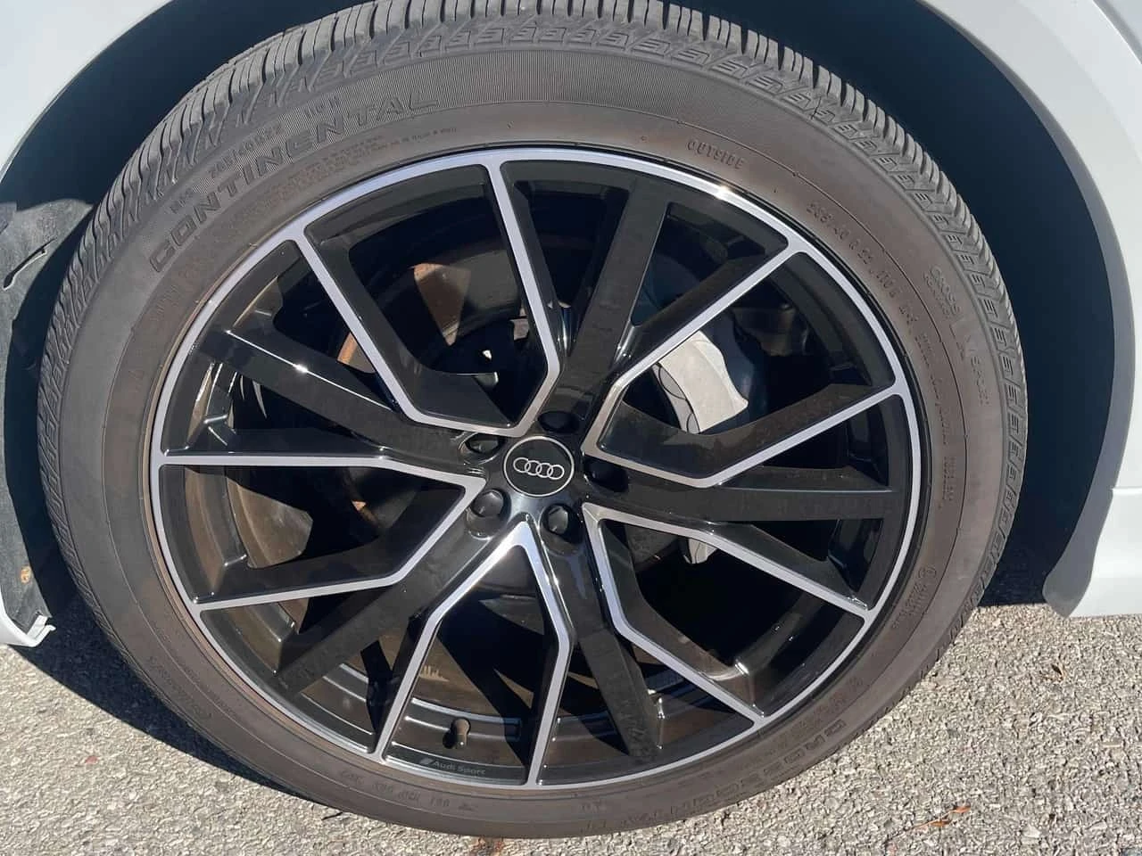 Audi Q8 * Technik * ДВА КЛЮЧА  * KEYLESS * , снимка 15 - Автомобили и джипове - 56621137