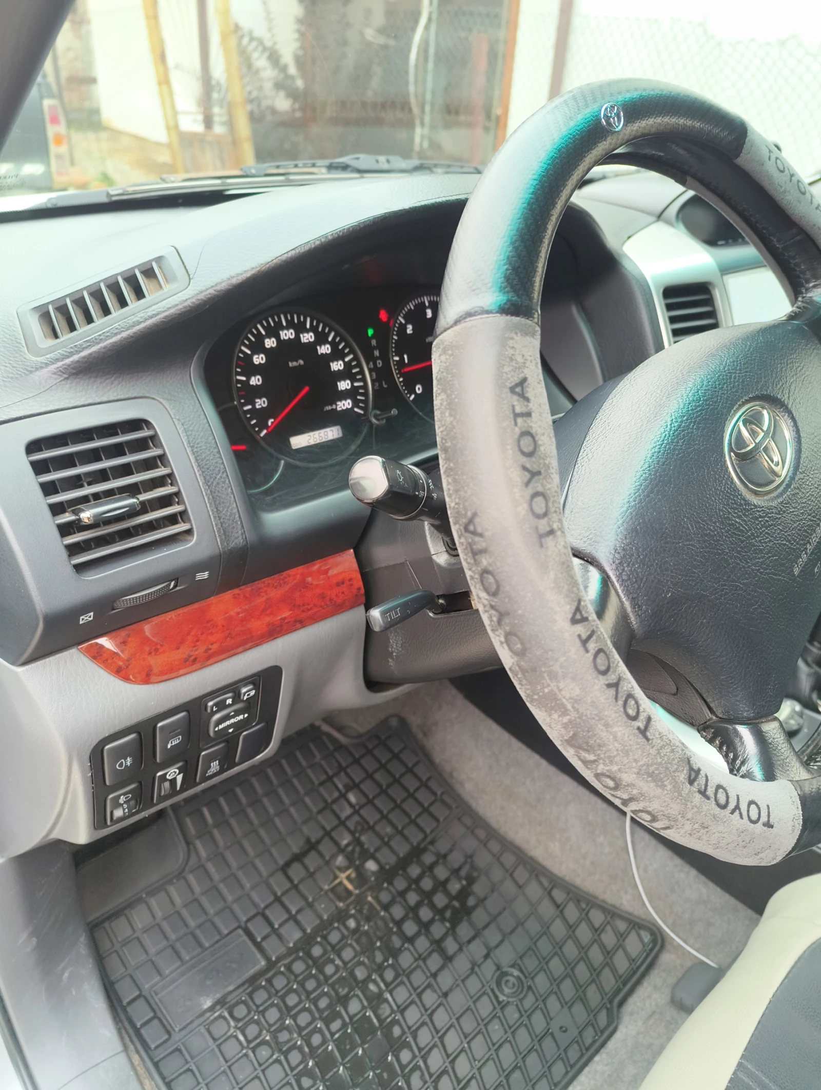 Toyota Land cruiser, снимка 11 - Автомобили и джипове - 56654099