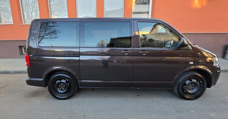 VW Caravelle, снимка 5 - Бусове и автобуси - 49436386