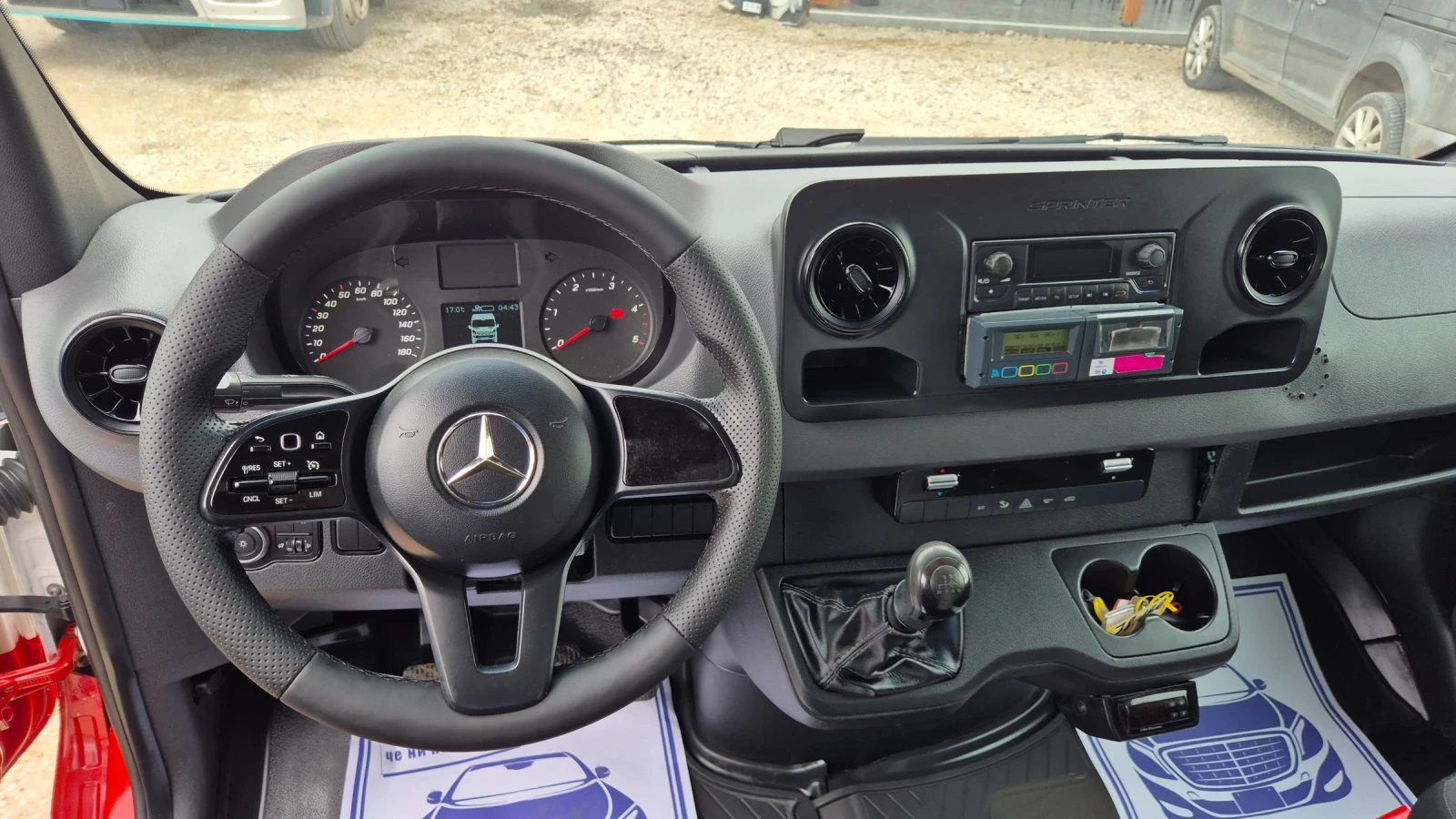 Mercedes-Benz Sprinter 319 3.0* V6* ХЛАДИЛЕН* ШВЕЙЦАРИЯ* , снимка 11 - Бусове и автобуси - 54043389