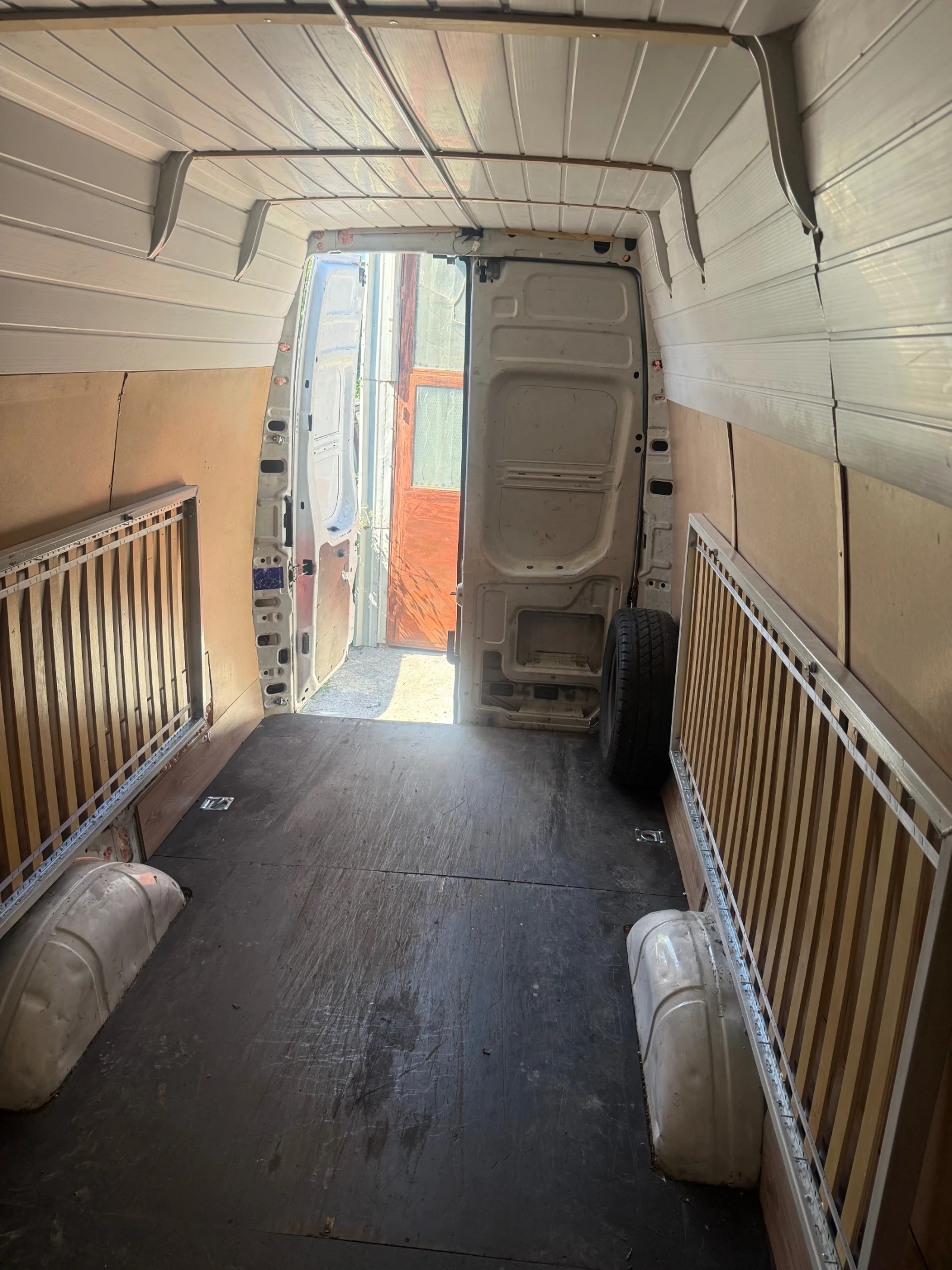 Iveco Daily 35s140 MAX Кемпер Бартер ДДС, снимка 9 - Бусове и автобуси - 55276000