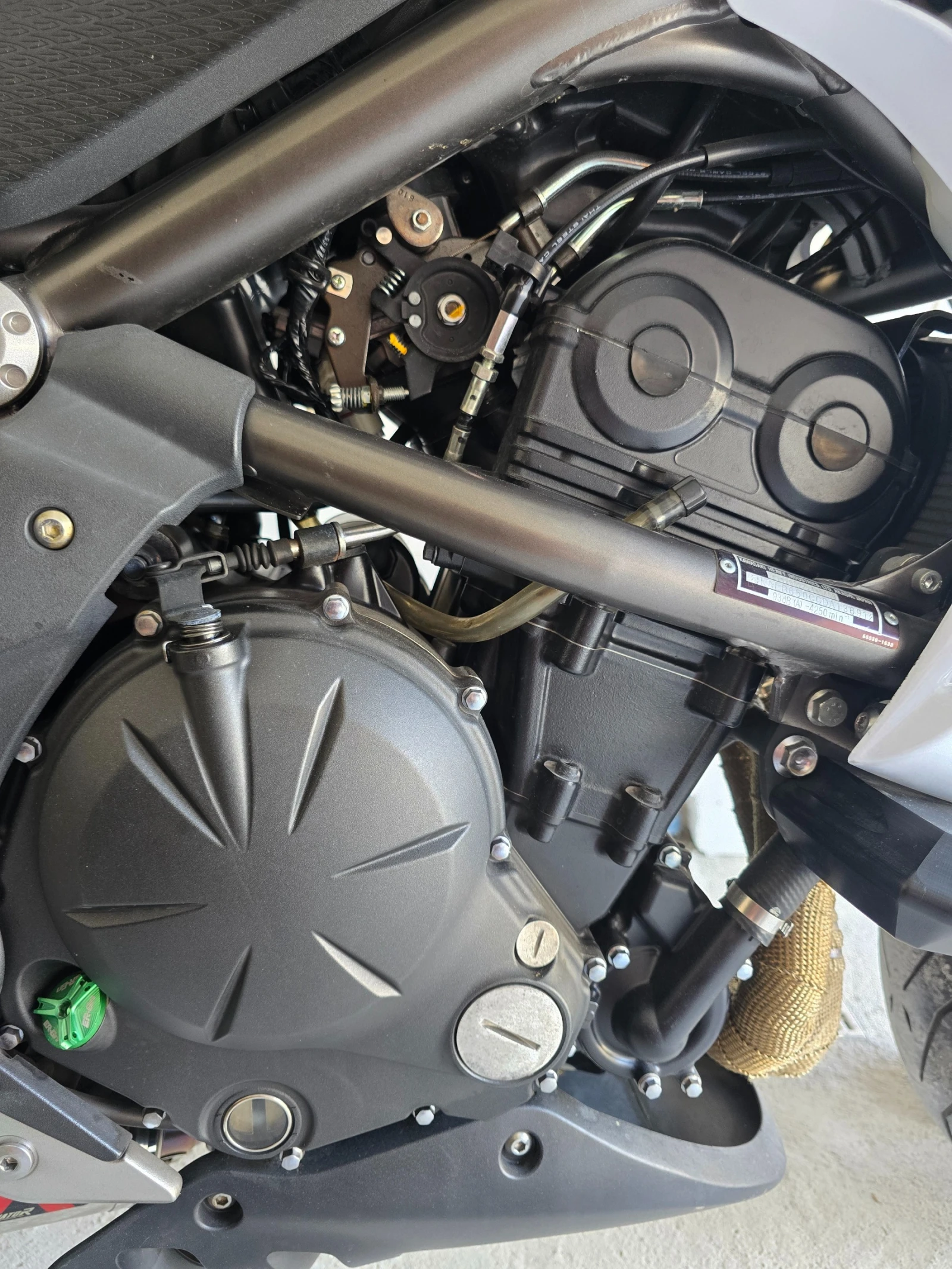 Kawasaki ER 6N, снимка 10 - Мотоциклети и мототехника - 53711077