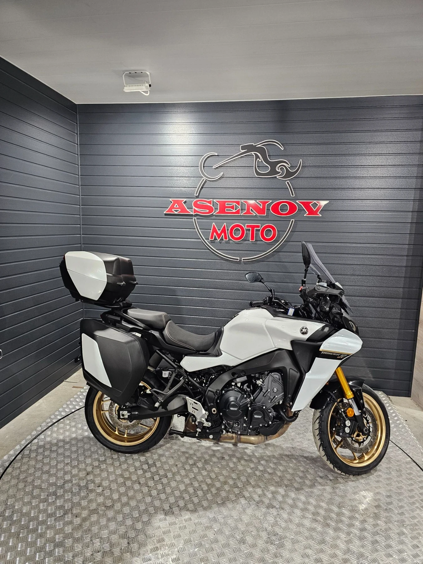 Yamaha Tracer GT 900 WHITE PEARL