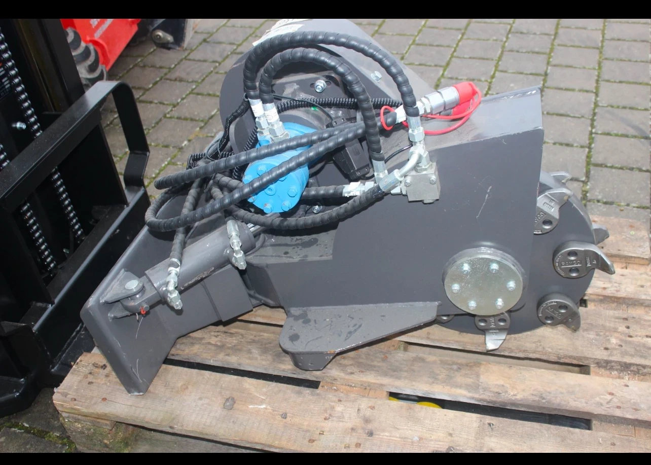    Bobcat Infront | Mobile.bg   12