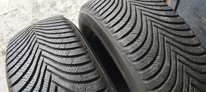 Гуми Зимни 215/65R16, снимка 2 - Гуми и джанти - 32571672