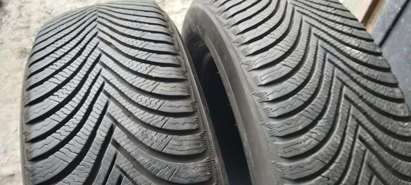 Гуми Зимни 215/65R16, снимка 1 - Гуми и джанти - 32571672