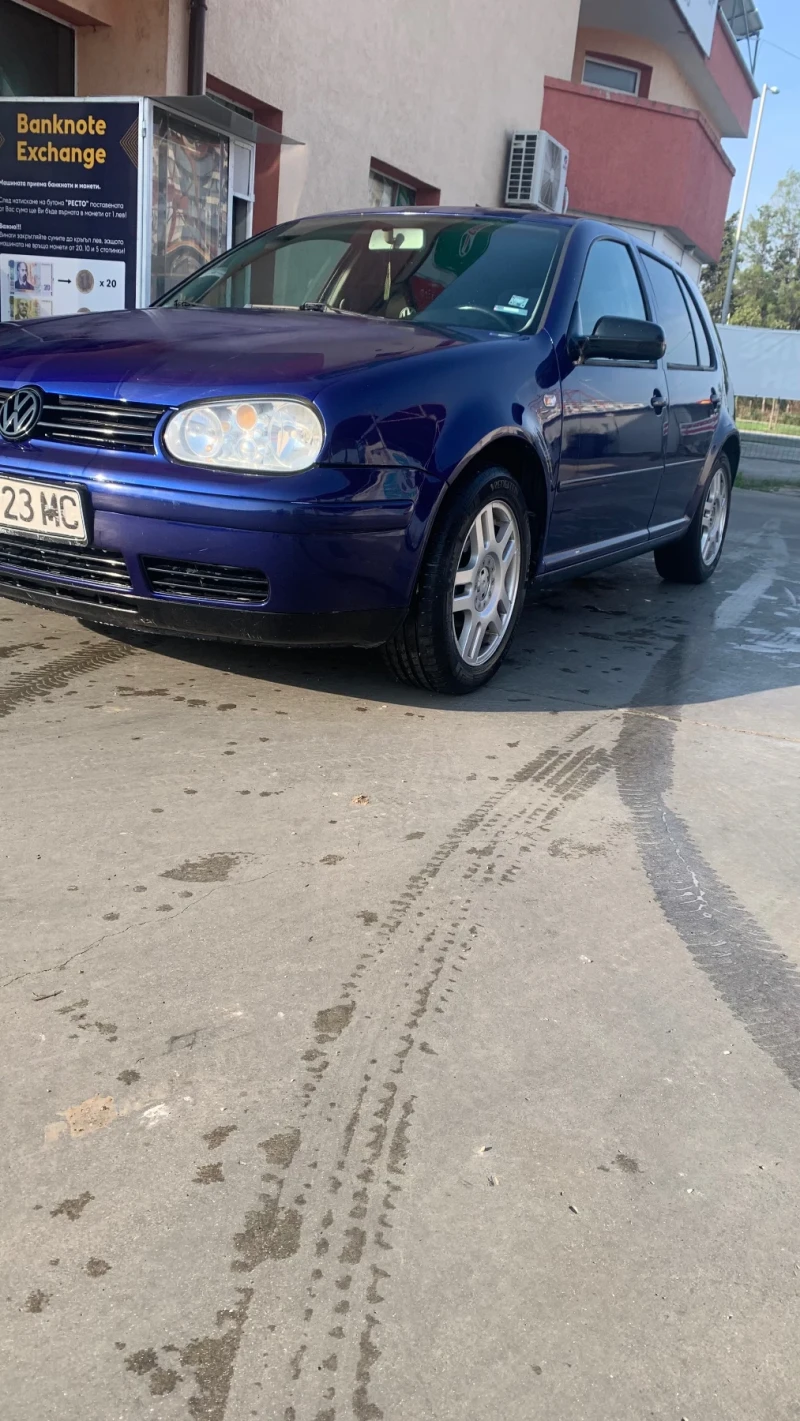 VW Golf 1.6 СР 101к.с, снимка 2 - Автомобили и джипове - 47318350