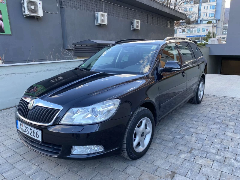 Skoda Octavia 2.0TDI/ТЕГЛИЧ/АВТОПИЛОТ/СЕРВ.ИСТОРИЯ, снимка 2 - Автомобили и джипове - 47853878