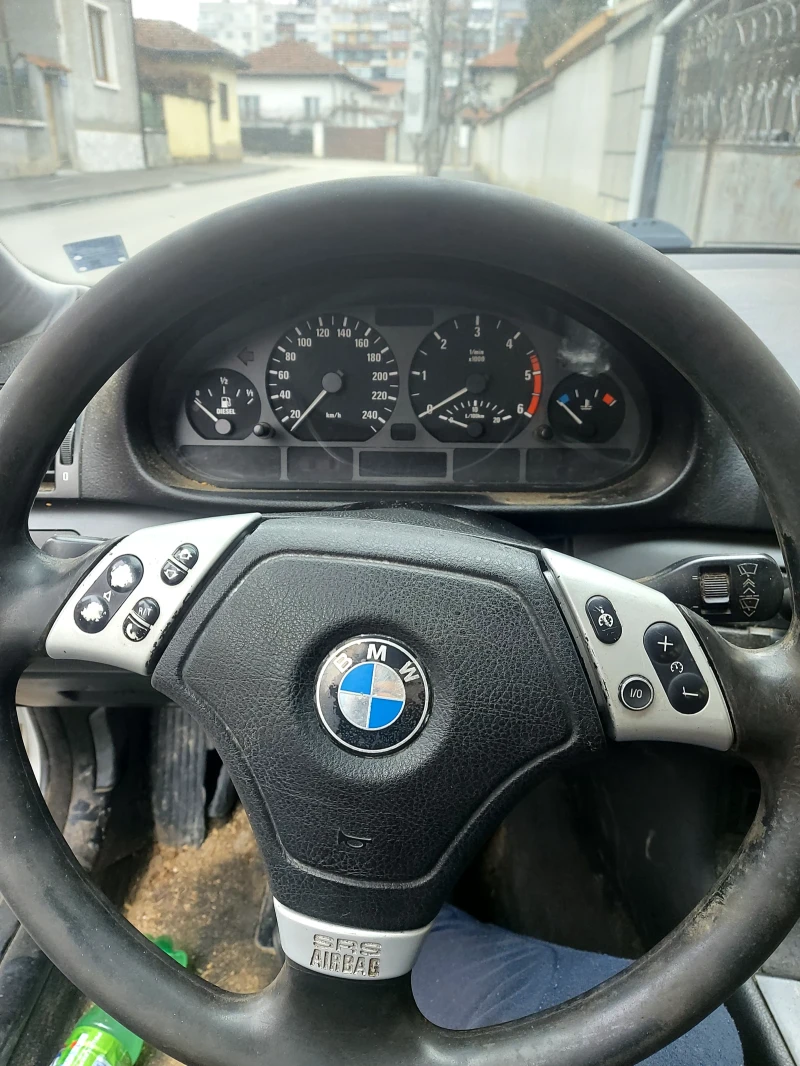 BMW 320, снимка 4 - Автомобили и джипове - 48227479