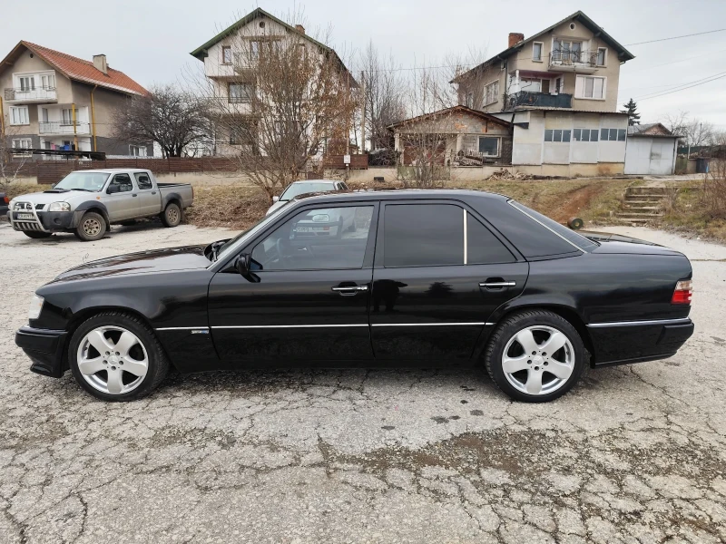 Mercedes-Benz 124 200Е Amg пакет, снимка 8 - Автомобили и джипове - 48787832