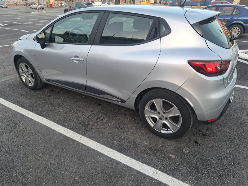 Renault Clio, снимка 4 - Автомобили и джипове - 48840836