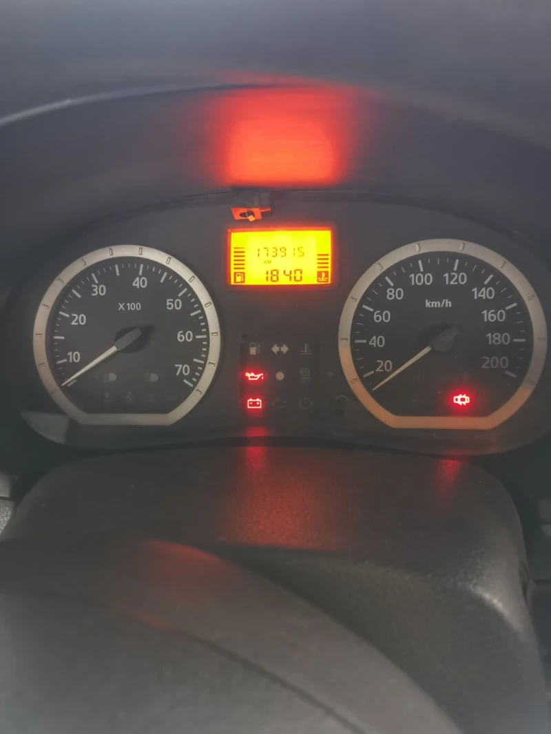 Dacia Logan, снимка 2 - Автомобили и джипове - 49690257