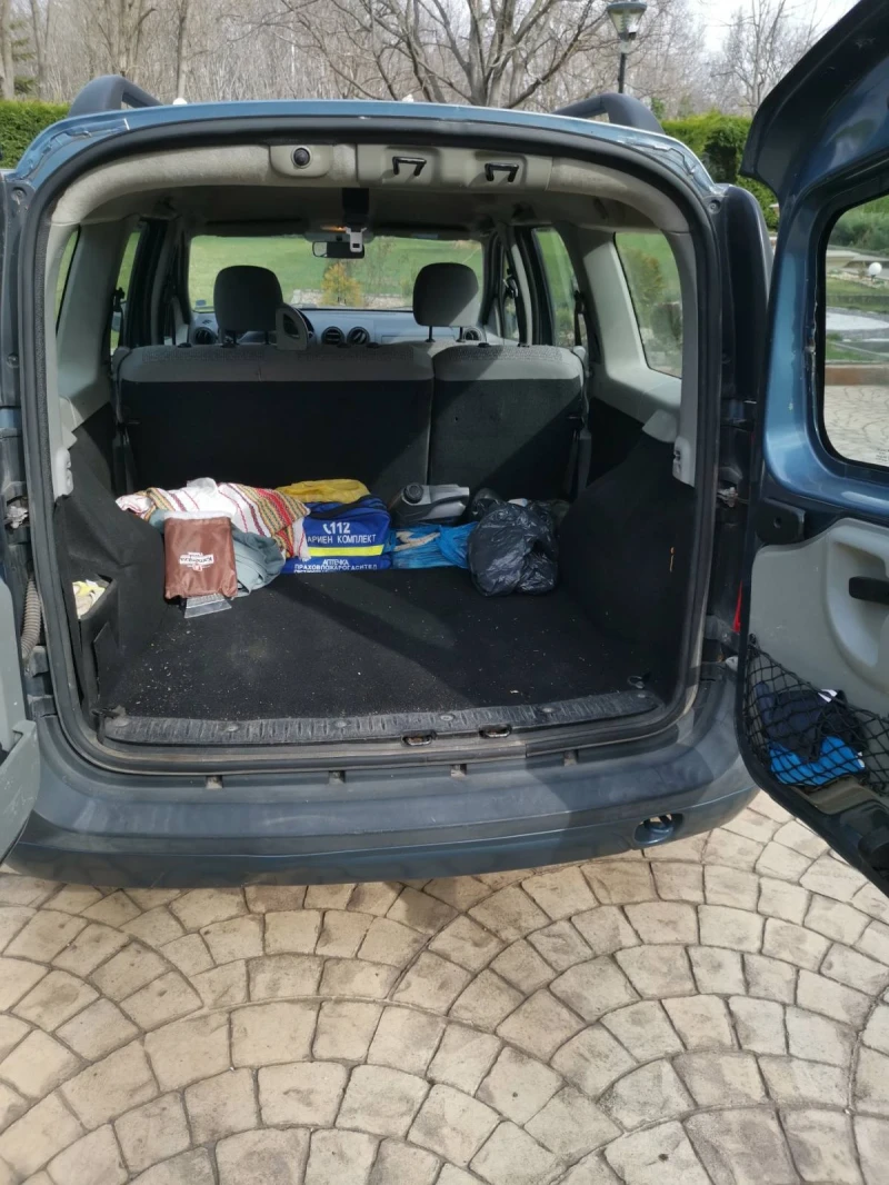 Dacia Logan, снимка 6 - Автомобили и джипове - 49690257