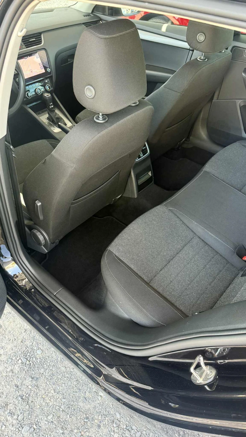 Skoda Octavia 2.0TDI 150кс DSG * 150хил.км* ТОП* , снимка 10 - Автомобили и джипове - 51384637