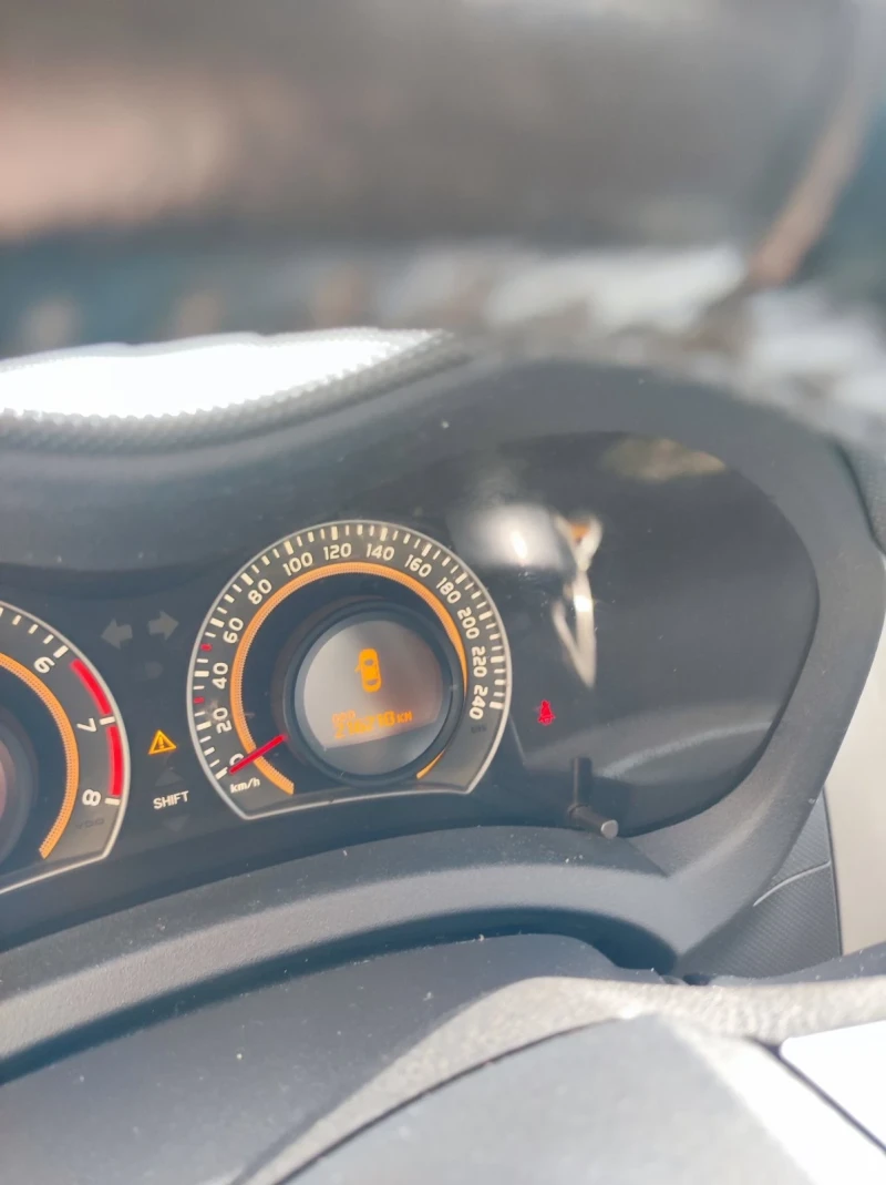 Toyota Auris, снимка 11 - Автомобили и джипове - 52296905