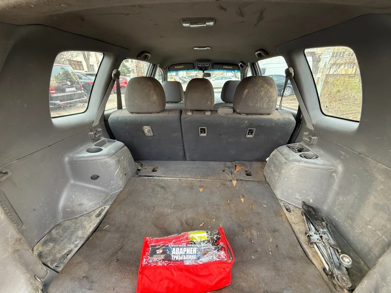 Kia Carens 2.0, снимка 10 - Автомобили и джипове - 52838886