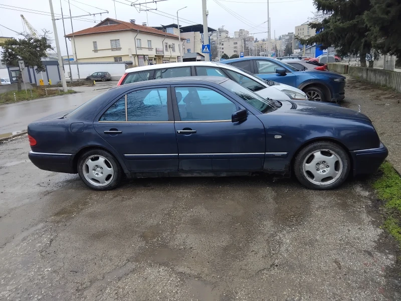 Mercedes-Benz E 200 W210