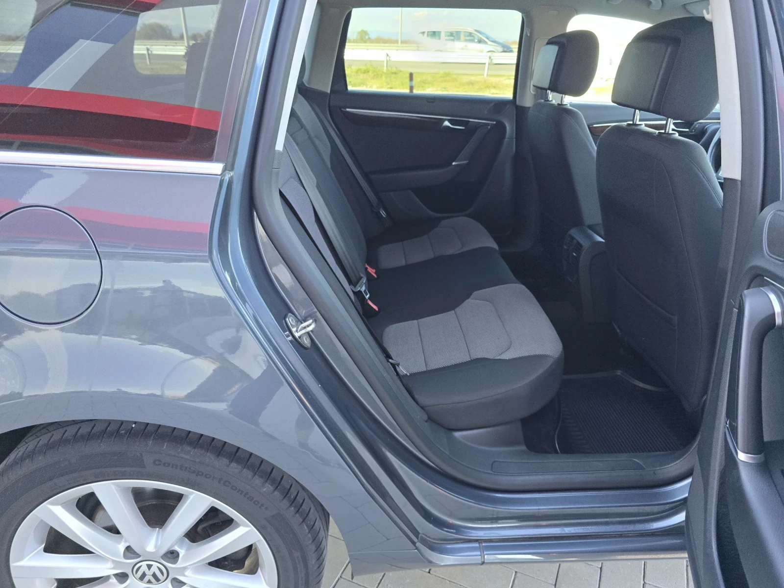 VW Passat 2.0TDi/AVTOMAT/NAVI/KAMERA/FULL - изображение 10