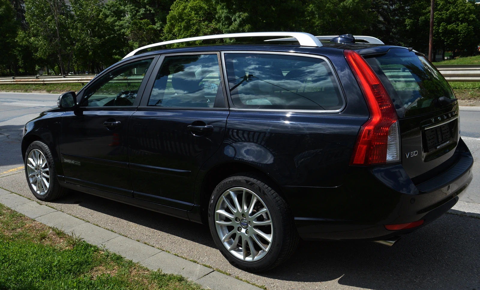 Volvo V50 2.5 TURBO - T5 AWD - ШВЕЙЦАРИЯ - изображение 6