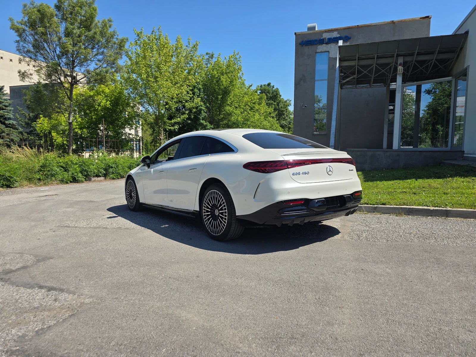 Mercedes-Benz EQS 450 4MATIC - изображение 3
