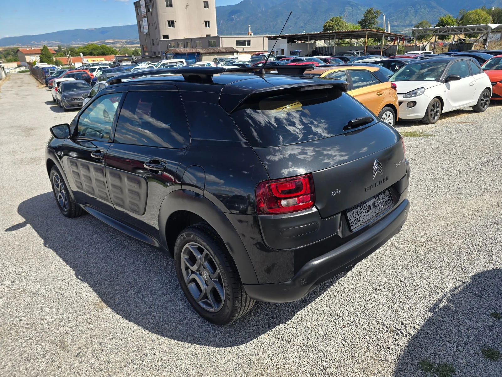 Citroen C4 Cactus 1.6 HDI-LED-NAVI-EURO-6 - изображение 6