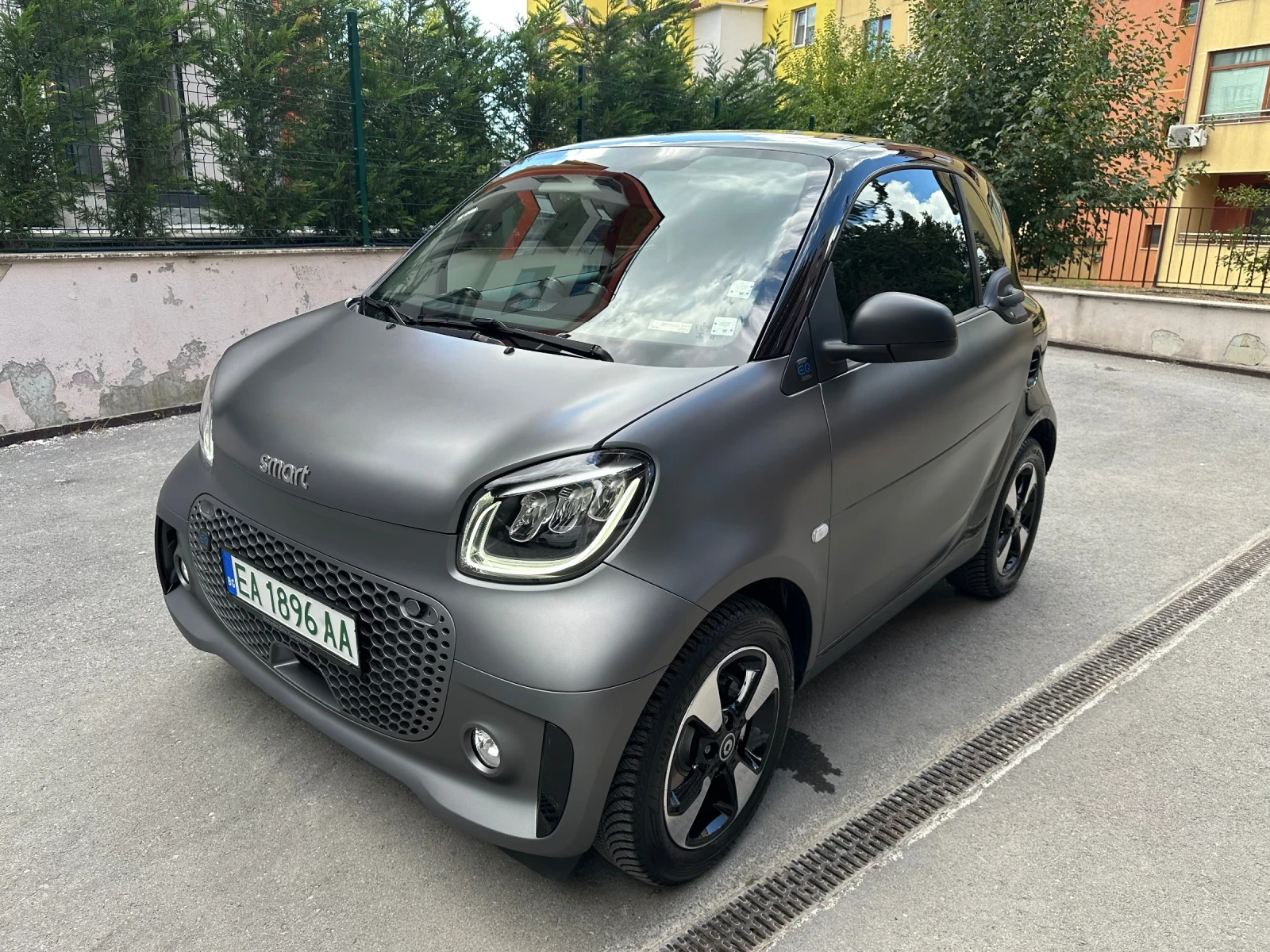 Smart Fortwo EQ, Exclusive, Camera, Apple carplay, Panorama, Ma | Mobile.bg   1