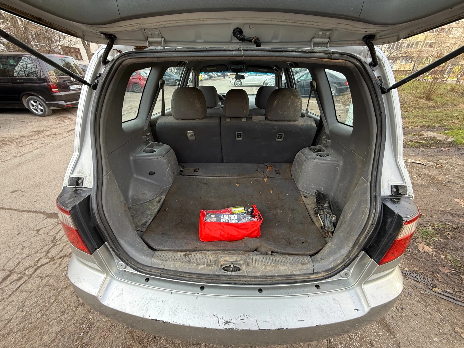 Kia Carens 2.0 - изображение 9