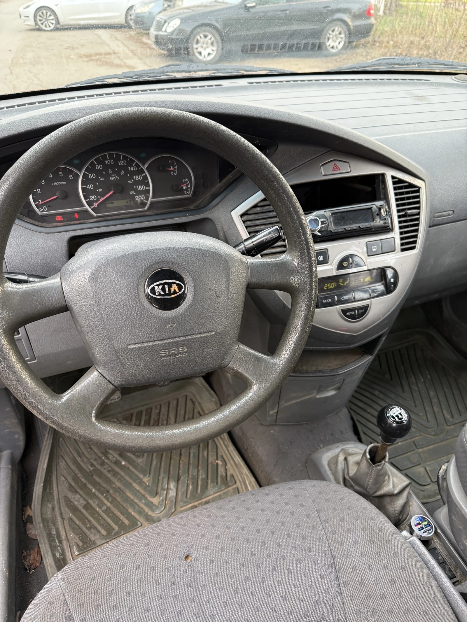 Kia Carens 2.0 - изображение 7