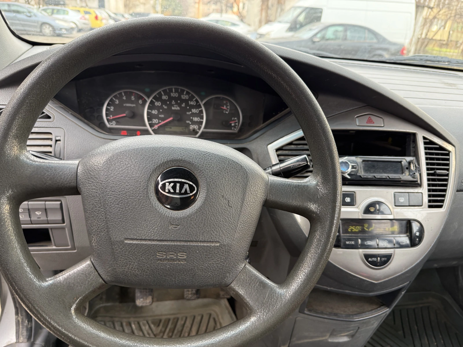 Kia Carens 2.0 - изображение 6