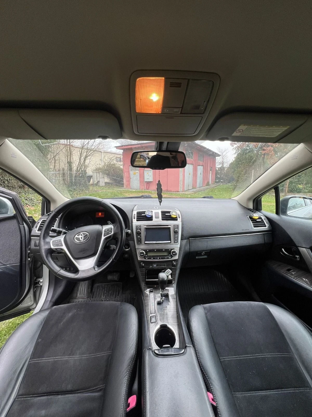 Toyota Avensis 2.2 D4D 150 K.C - изображение 5